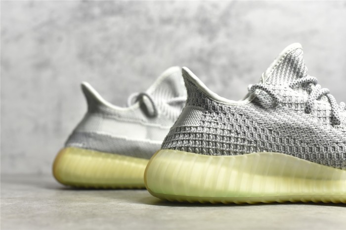 Yeezy 350 Boost V2 shoes XM 053 04