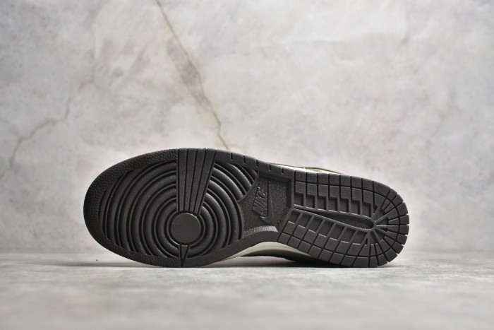 NIKE Dunk Low shoes 002 XM 072 01