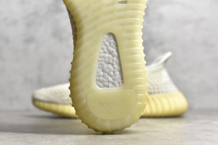 Yeezy 350 Boost V2 shoes XM 053 01