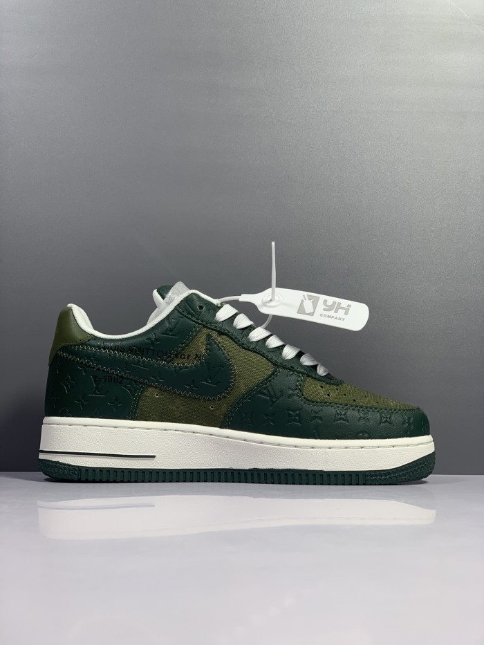 LouisVuitton x Air Force 1 shoes XM 093 01