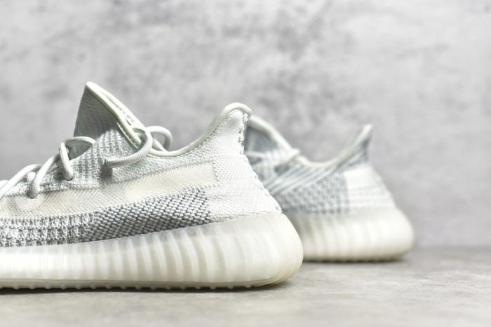 Yeezy 350 Boost V2 shoes XM 053 01