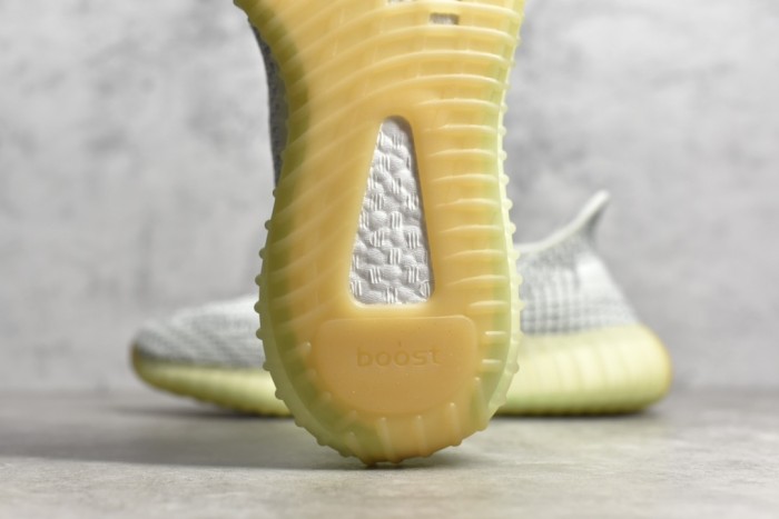 Yeezy 350 Boost V2 shoes XM 053 02