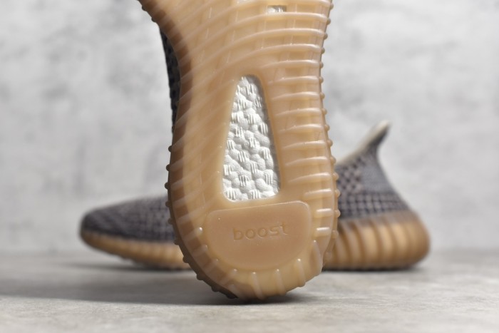 Yeezy 350 Boost V2 shoes XM 053 01