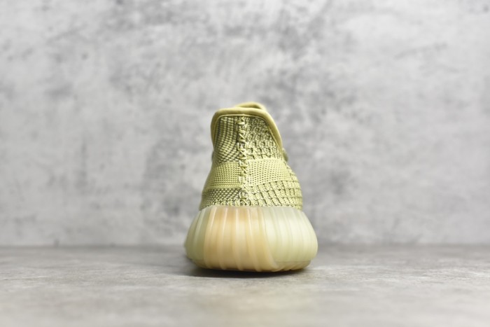 Yeezy 350 Boost V2 shoes XM 053 01