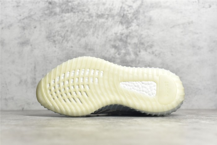 Yeezy 350 Boost V2 shoes XM 053 02