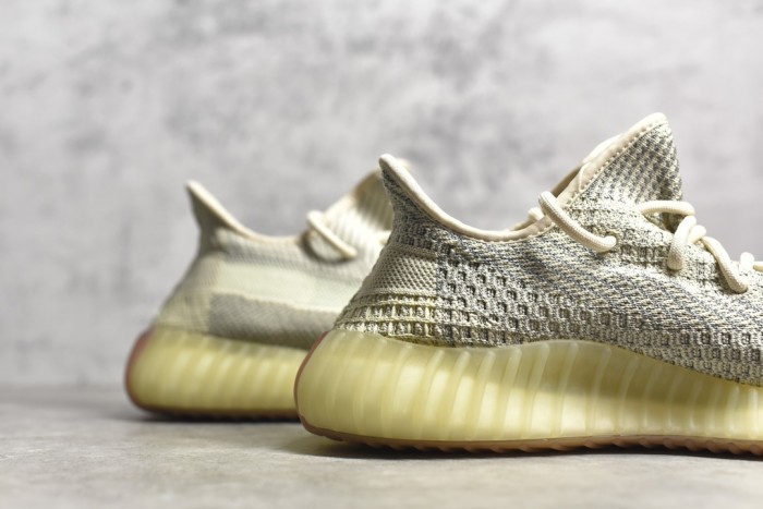 Yeezy 350 Boost V2 shoes XM 053 01