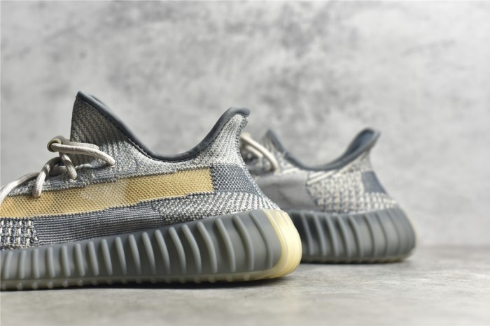 Yeezy 350 Boost V2 shoes XM 053 03