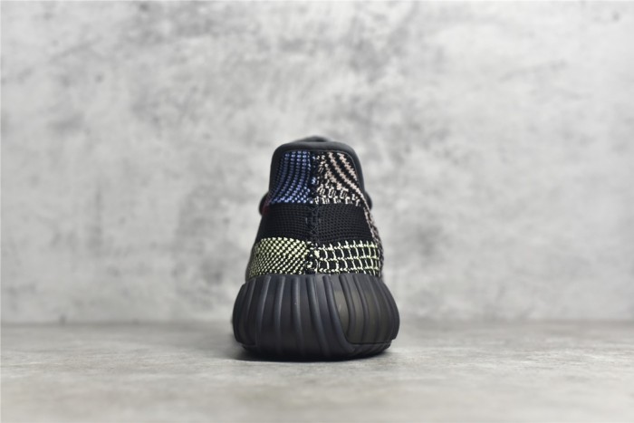 Yeezy 350 Boost V2 shoes XM 053 04