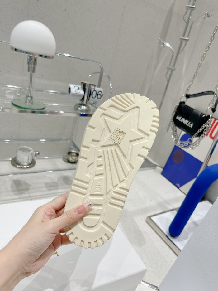 Dior shoes 013 XM 052