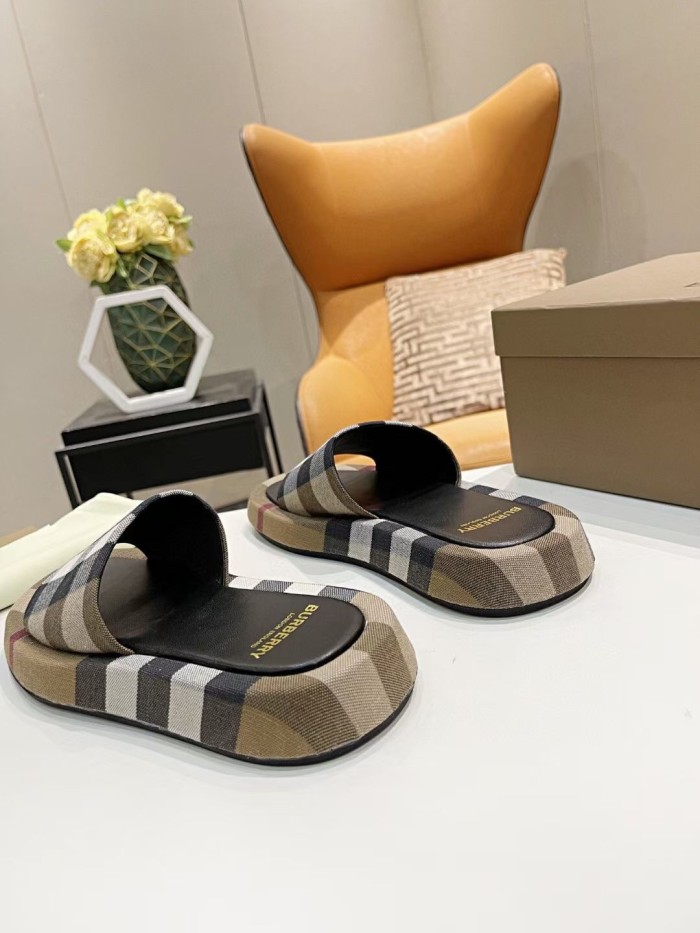 Burberry shoes 004 XM 081