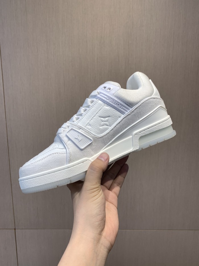 LV 001 Casual shoes XM 024