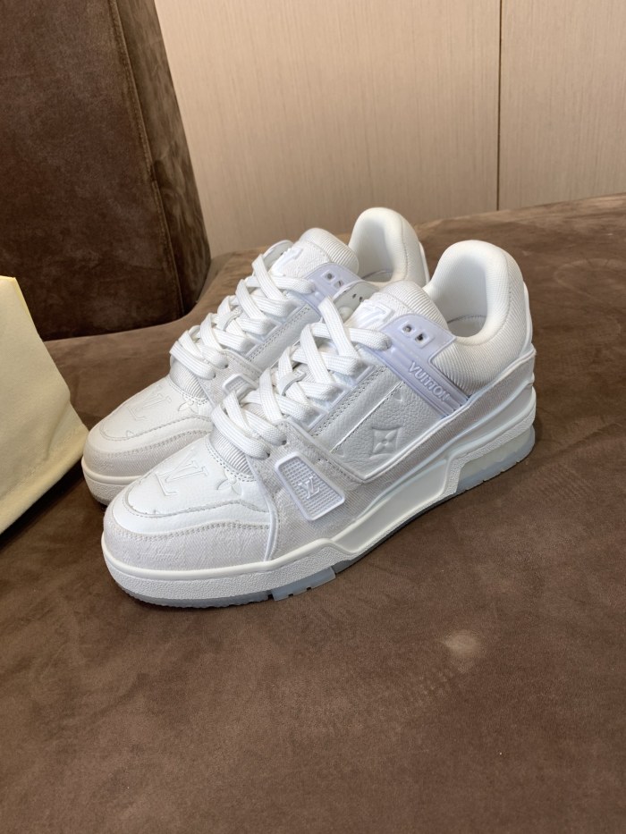 LV 001 Casual shoes XM 024