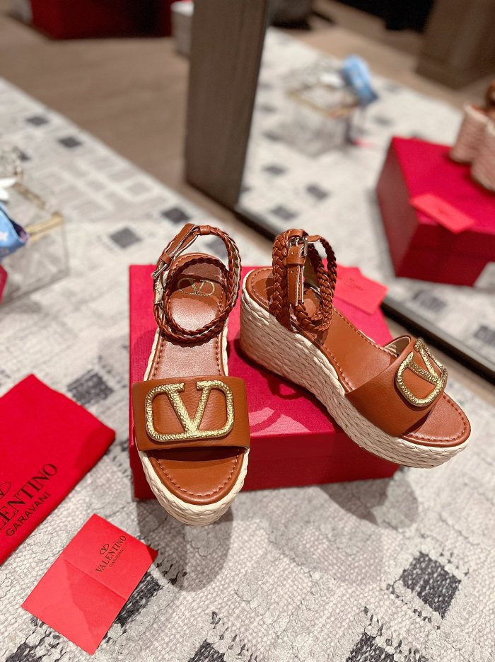 Valentino shoes 012 XM 072