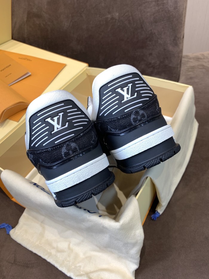 LV 001 Casual shoes XM 024