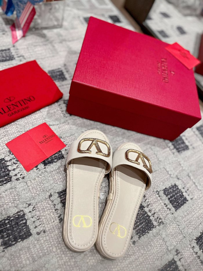Valentino shoes 011 XM 042