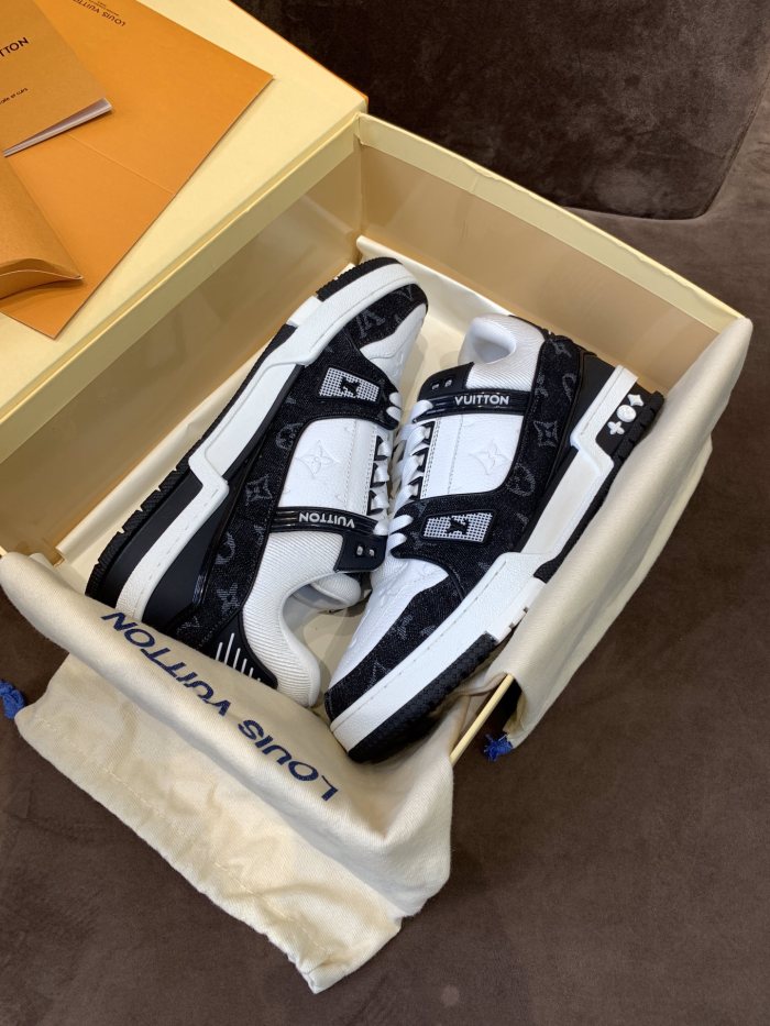 LV 001 Casual shoes XM 024