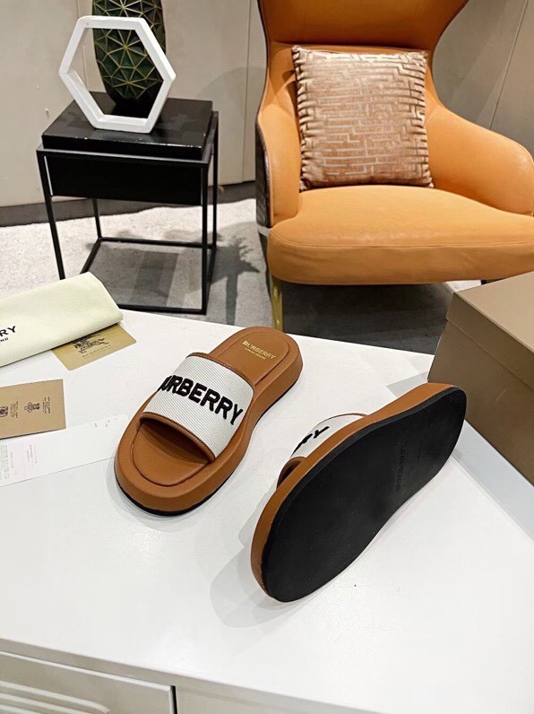 Burberry shoes 004 XM 081