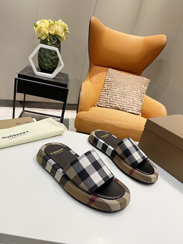 Burberry shoes 004 XM 081