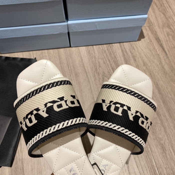 Prada shoes 024 XM 012
