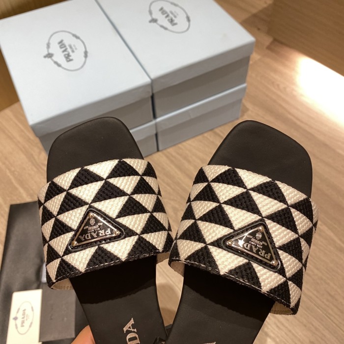 Prada shoes 025 XM 012