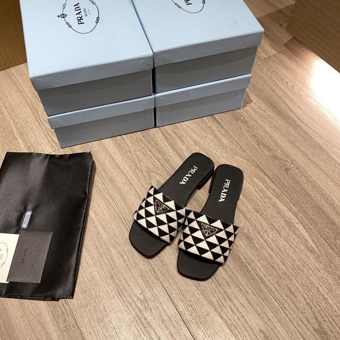 Prada shoes 025 XM 012