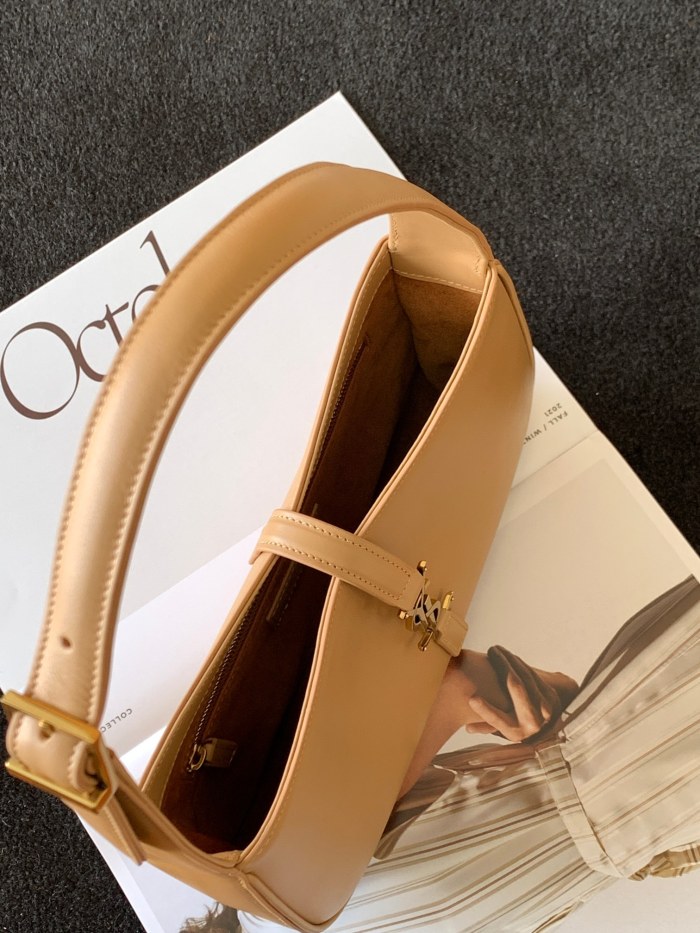 YSL LE 5 À 7 Smooth leather HOBO shoulder bag 657228 24.5CM