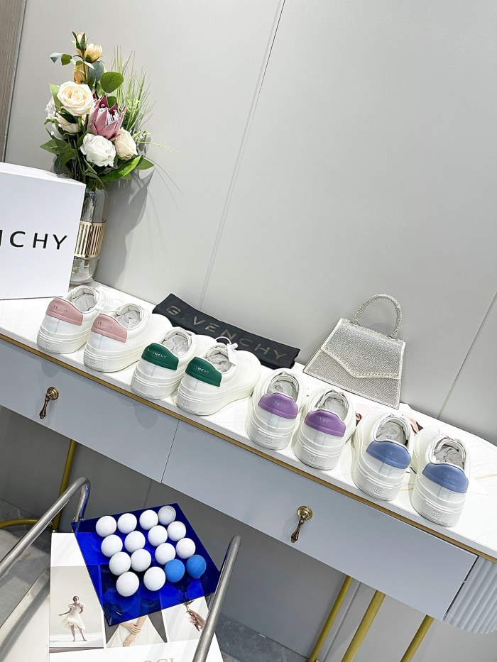 GIVENCHY 007 Casual shoes XM 003