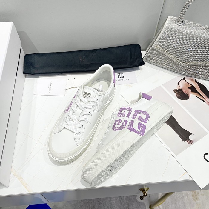 GIVENCHY 005 Casual shoes XM 023