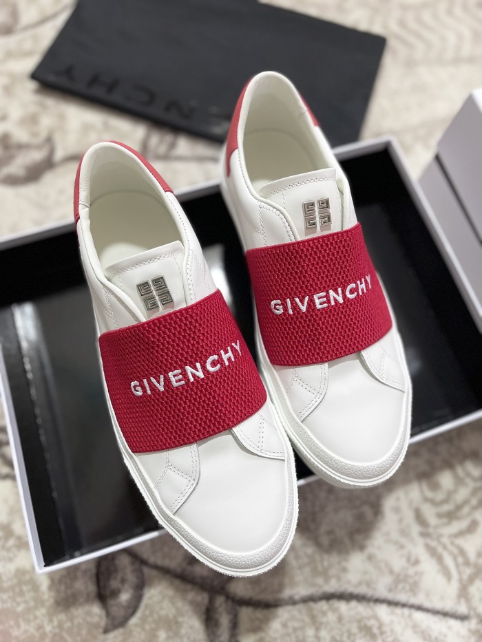 GIVENCHY 002 Casual shoes XM 003 01