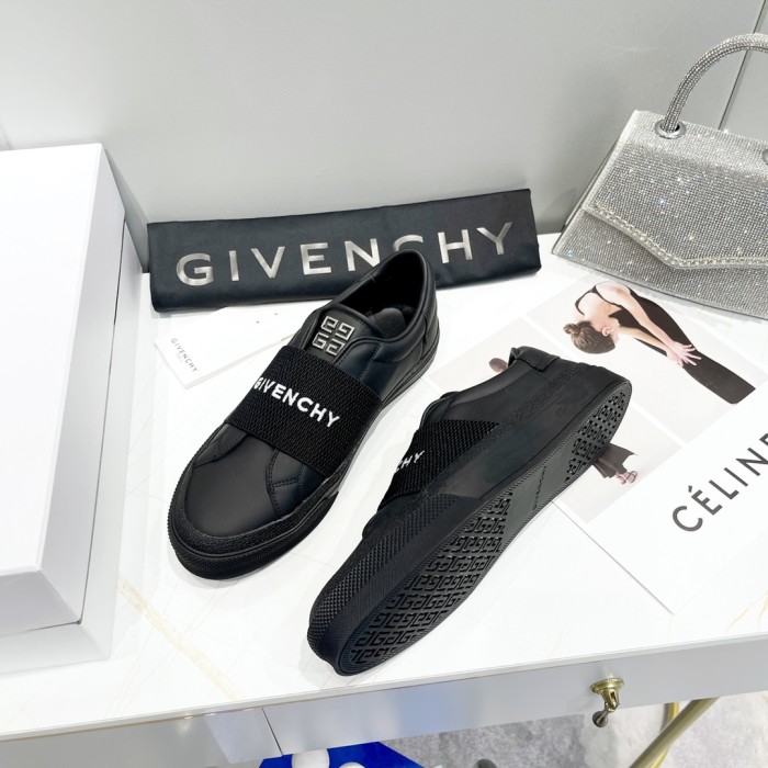 GIVENCHY 002 Casual shoes XM 003 02