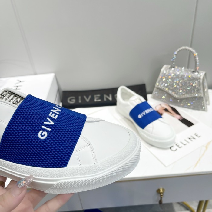 GIVENCHY 002 Casual shoes XM 003 02