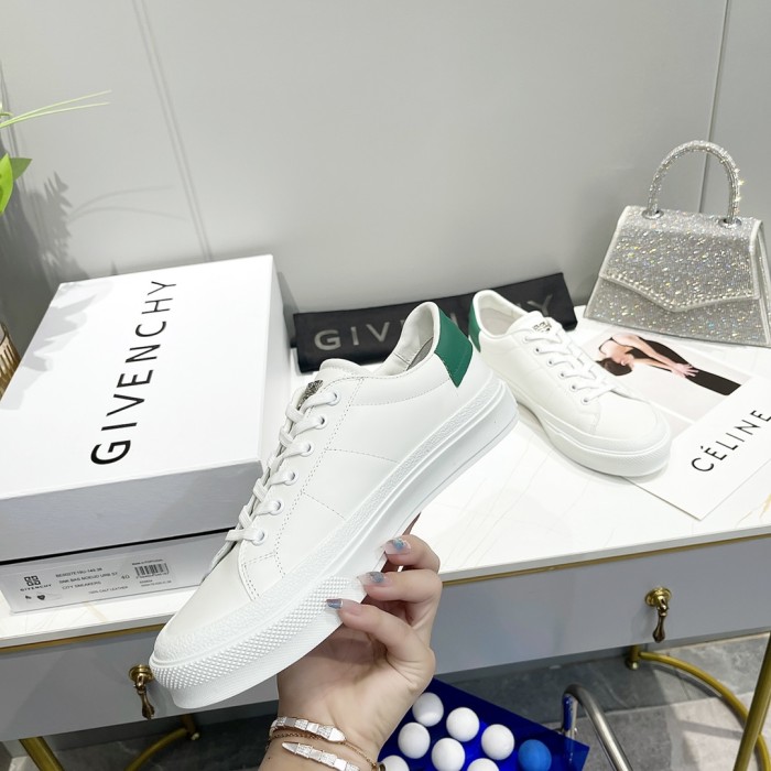GIVENCHY 005 Casual shoes XM 023