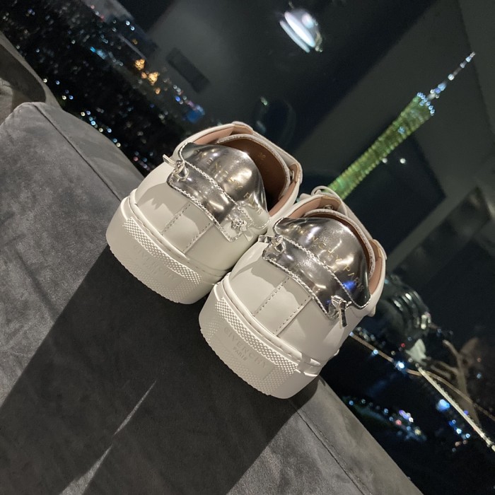 GIVENCHY 011 Casual shoes XM 013