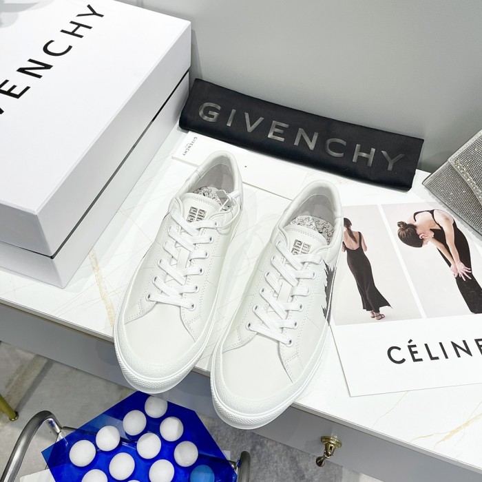 GIVENCHY 004 Casual shoes XM 023