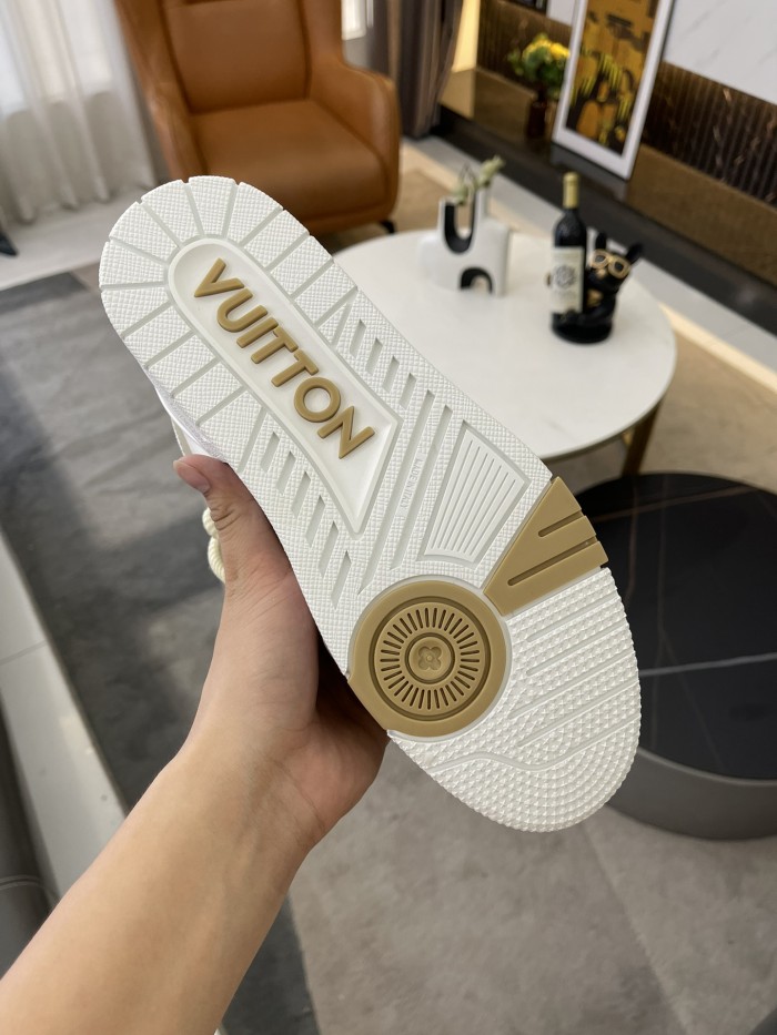 LV 004 Casual shoes XM 024