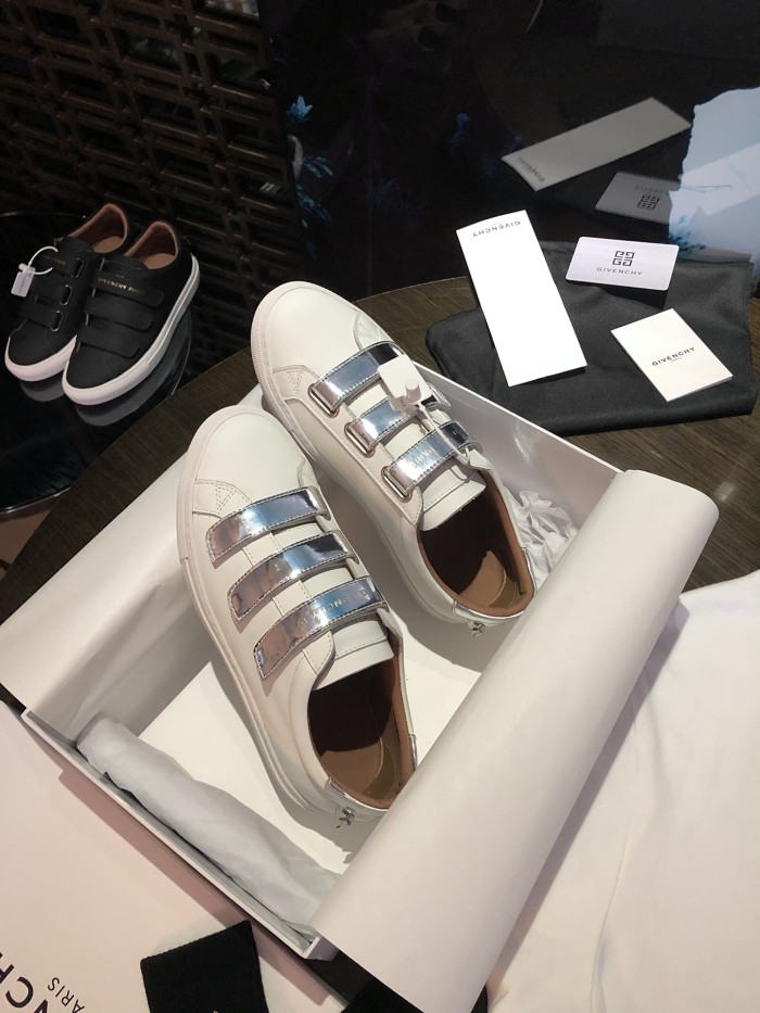 GIVENCHY 011 Casual shoes XM 013
