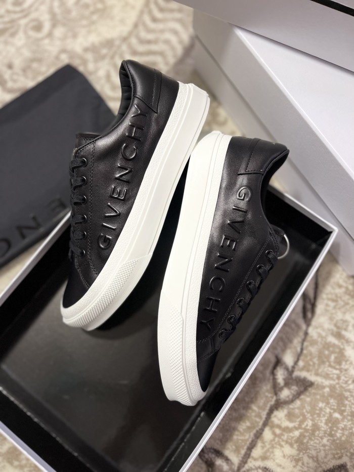 GIVENCHY 001 Casual shoes XM 023