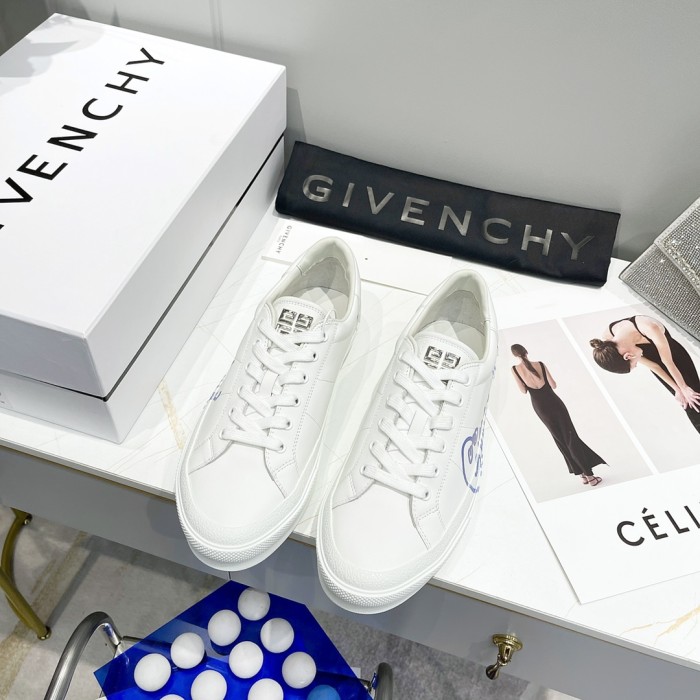 GIVENCHY 004 Casual shoes XM 023