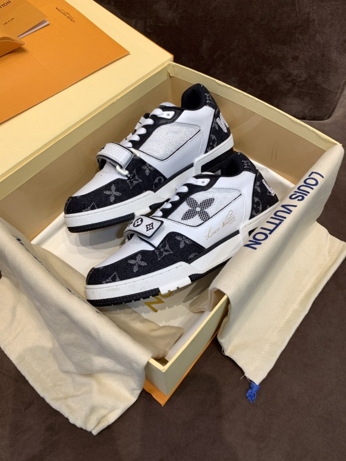 LV 003 Casual shoes XM 024