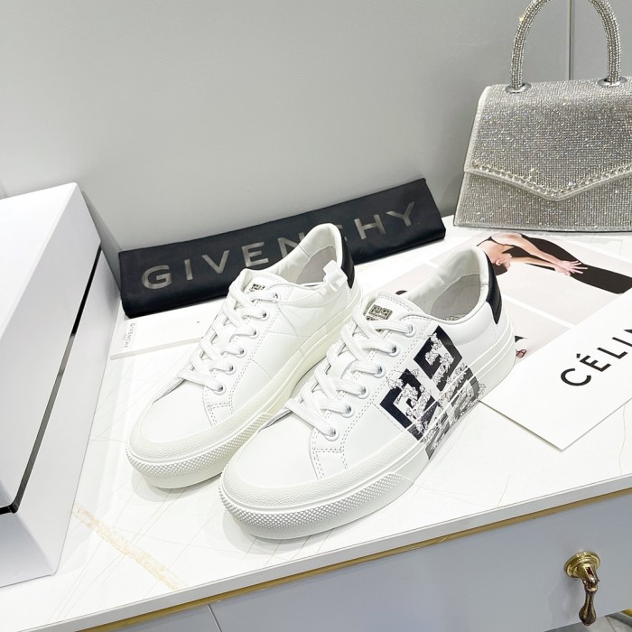 GIVENCHY 005 Casual shoes XM 023