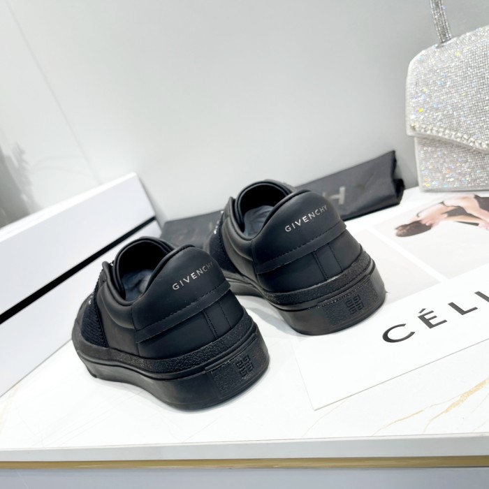 GIVENCHY 002 Casual shoes XM 003 02
