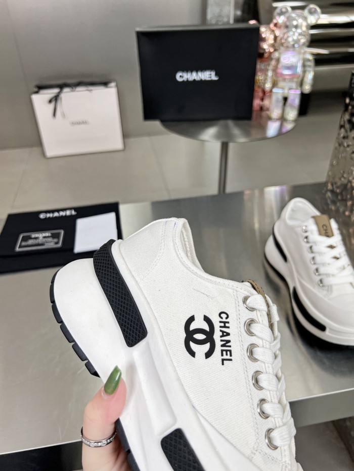 Chanel 004 Casual shoes XM 042