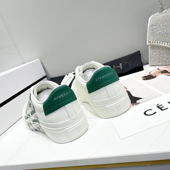 GIVENCHY 005 Casual shoes XM 023