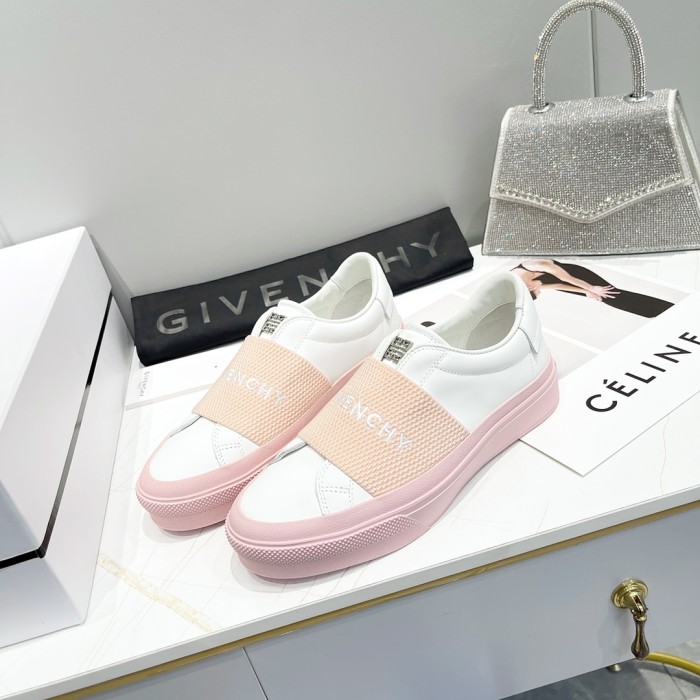 GIVENCHY 002 Casual shoes XM 003 02