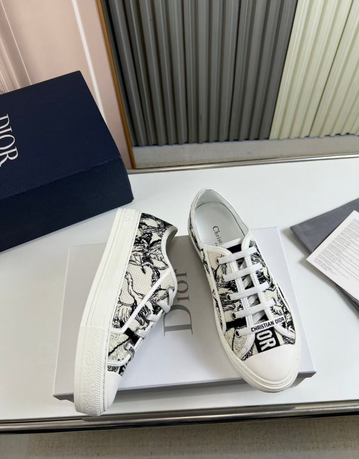 Dior 004 Casual shoes XM 052