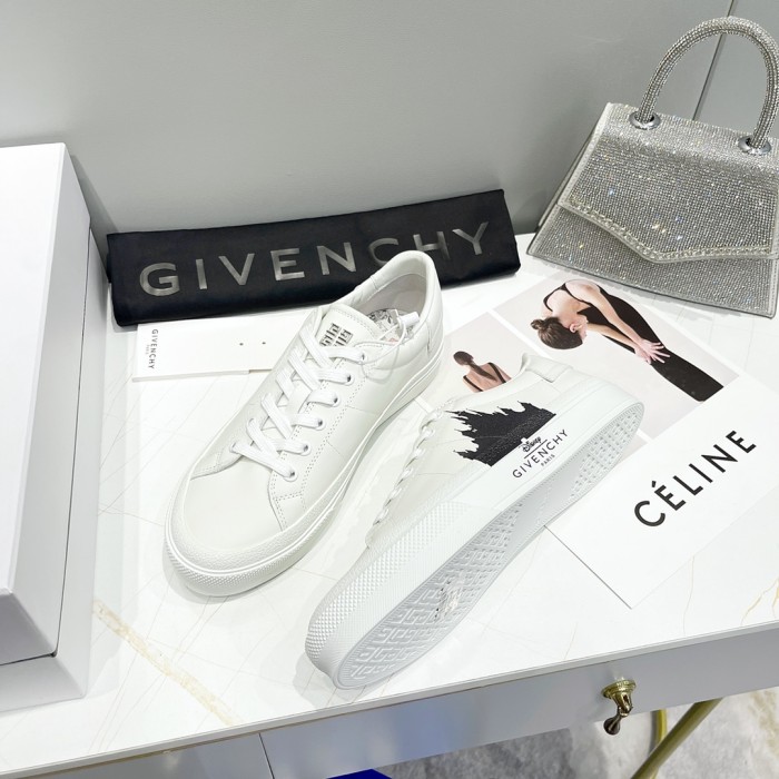 GIVENCHY 004 Casual shoes XM 023