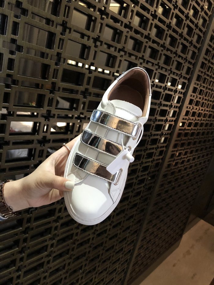 GIVENCHY 011 Casual shoes XM 013