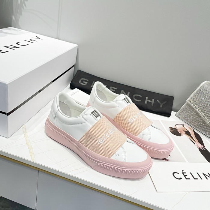 GIVENCHY 002 Casual shoes XM 003 02