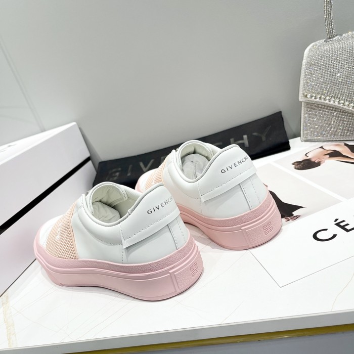 GIVENCHY 002 Casual shoes XM 003 02