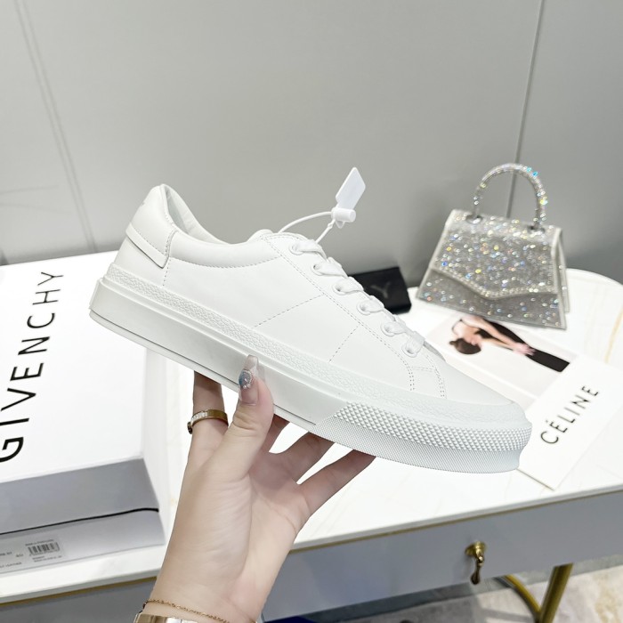 GIVENCHY 007 Casual shoes XM 003